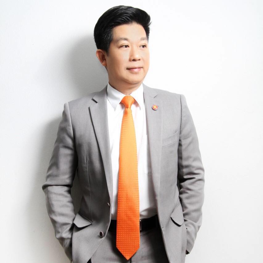 นายเกษมสันต์ วีระกุล